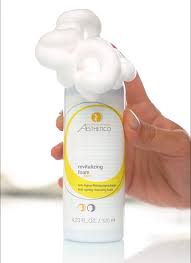Aesthetico Revitalizing Foam* 125 ml